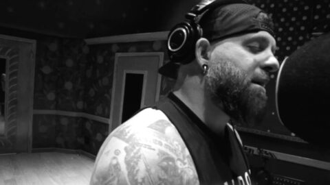 Brantley Gilbert – F****D ME UP (Studio Performance Video)